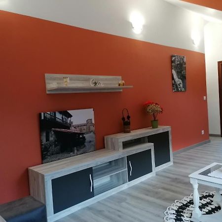 Apartamento Turistico La Mies Apartment Orena Bagian luar foto